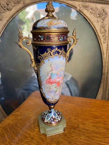 Vase couvert pot - couvert, pourris